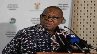 Nzimande announces that students will be provided with laptops