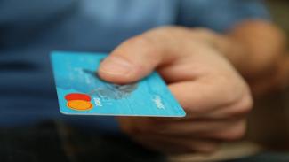 student withdrawals student loan funds using bank card
