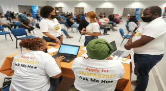 nsfas workers helping with nsfas application